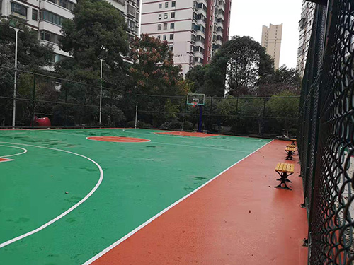 常德市武陵區(qū)國源小區(qū)塑膠籃球場，硅PU球場，籃球架安裝 體育器材，體育設施