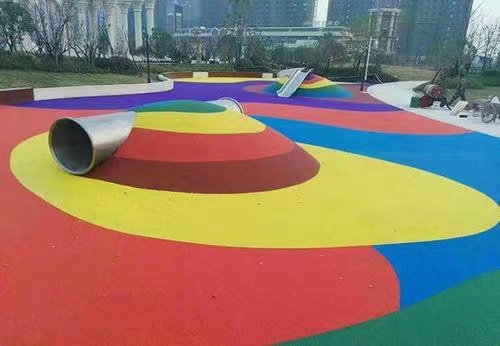 常德臨澧縣公園內游樂設施滑梯及EPDM塑膠地面完成施工 常德臨澧縣公園內游樂設施滑梯及EPDM塑膠地面完成施工