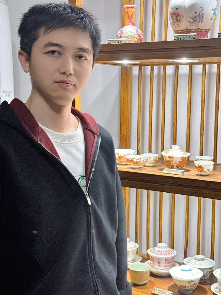 李敏（國瓷紅葉畫院高級畫師）